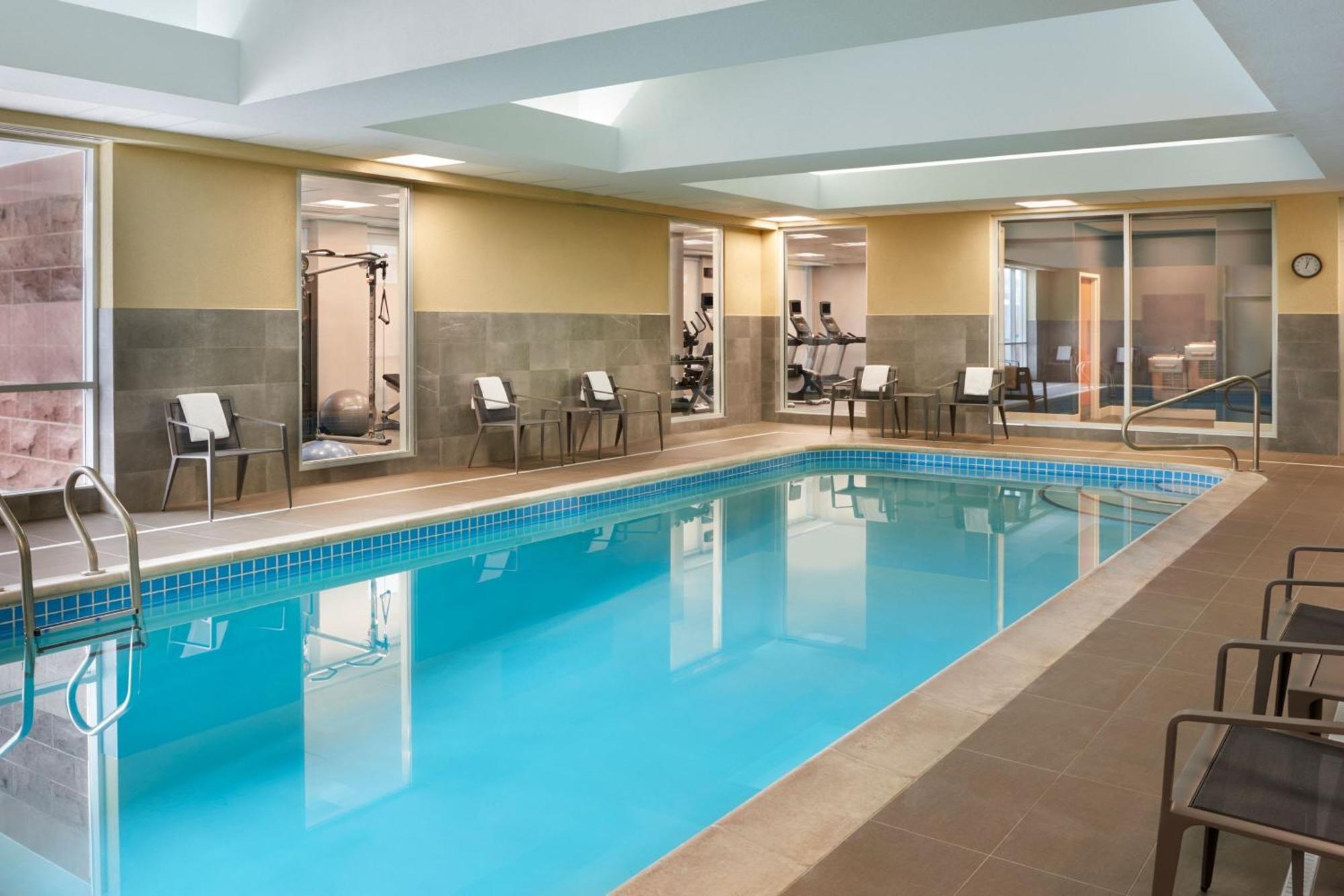 Courtyard By Marriott Toronto Маркем Екстер'єр фото